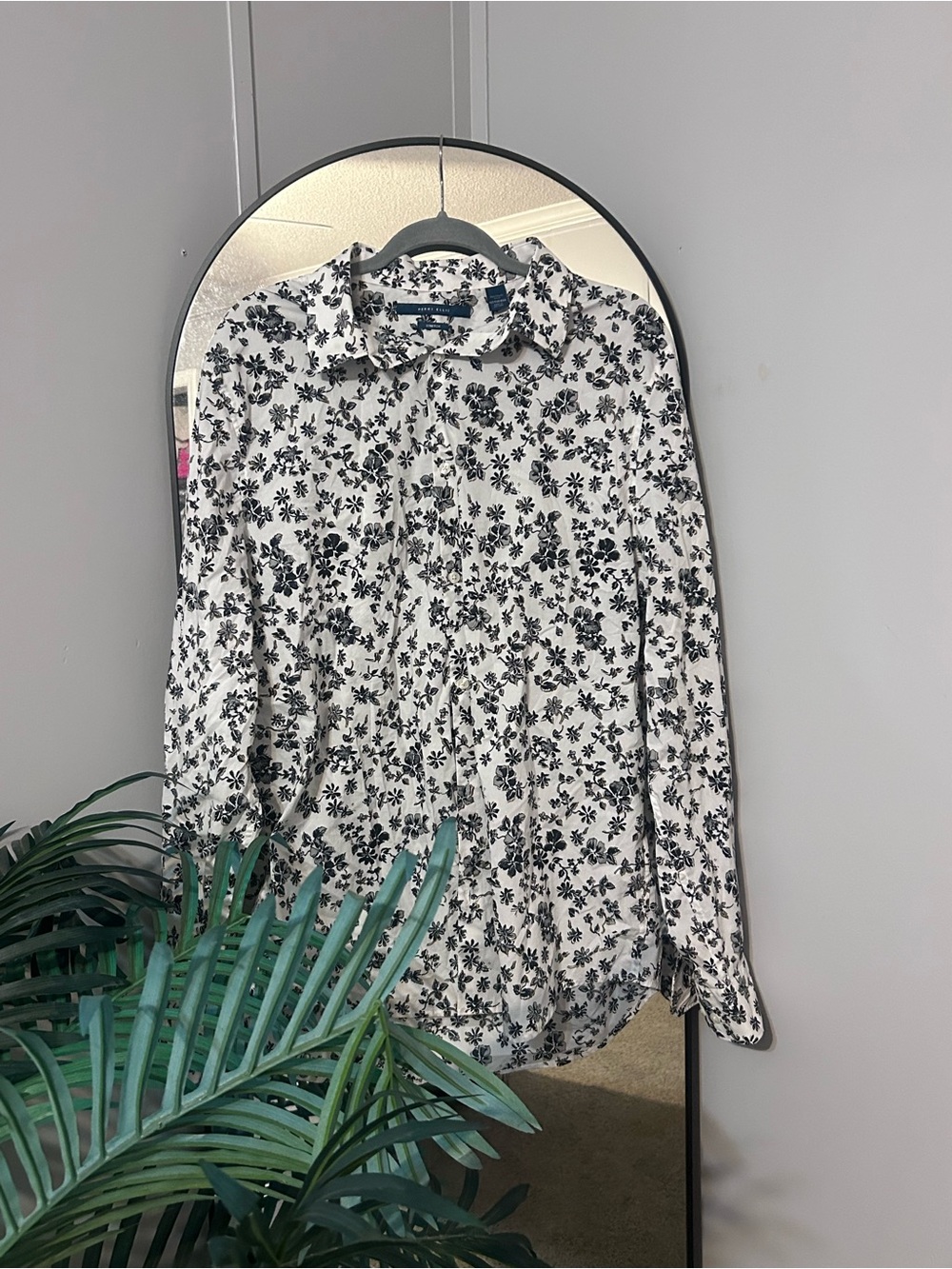 Perry Ellis White Button-Down Shirt with Black Floral Print